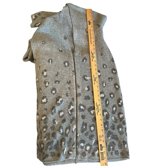 Chico gray and white cheetah metallic print cardigan sweater - Picture 12 of 14